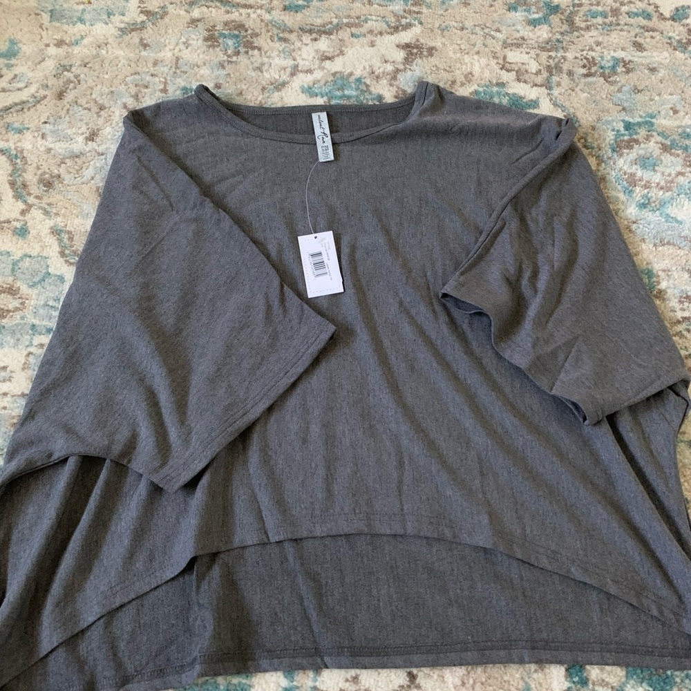 Velvet Rose NWT high low shirt